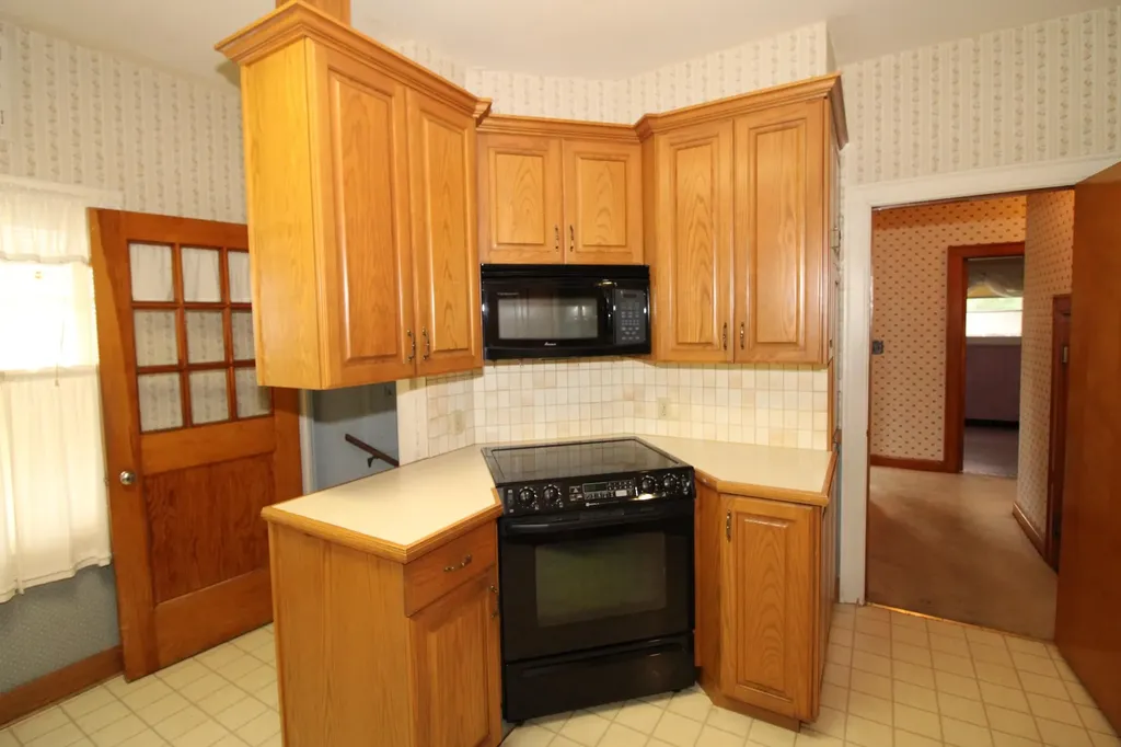 823 W Pine Avenue El Dorado KS 67042
