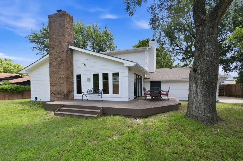 8226 E Peach Tree Lane Wichita KS 67207