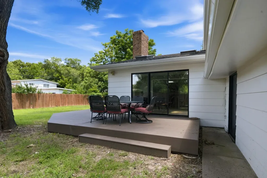 8226 E Peach Tree Lane Wichita KS 67207