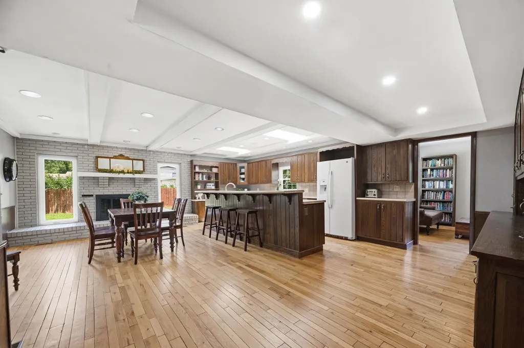 8226 E Peach Tree Lane Wichita KS 67207