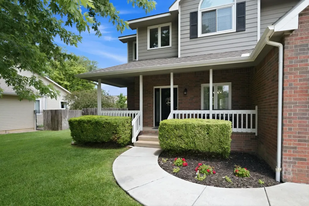 224 N Pinecrest Court Andover KS 67002