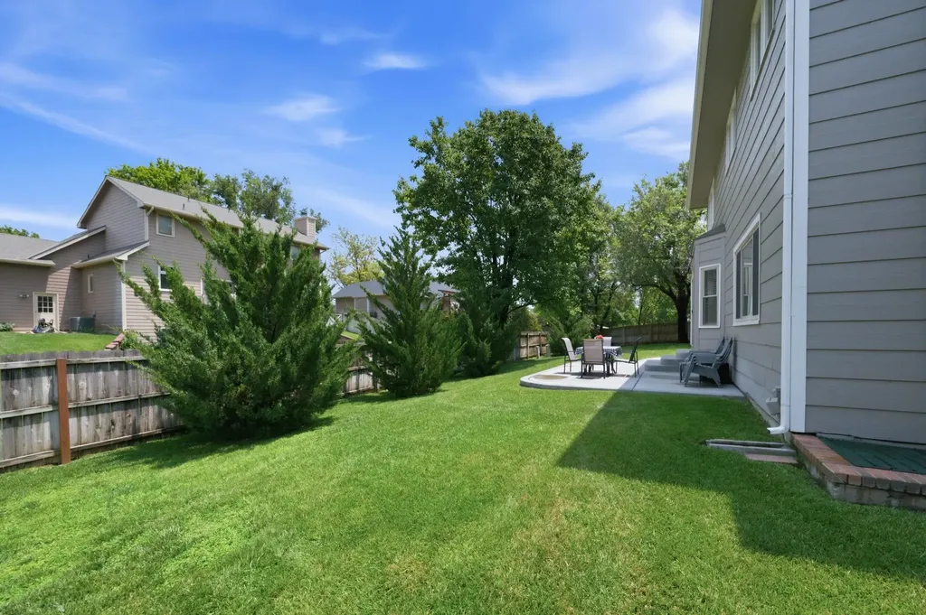 224 N Pinecrest Court Andover KS 67002