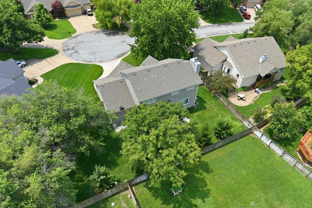 224 N Pinecrest Court Andover KS 67002