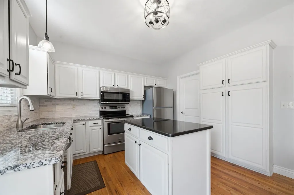 224 N Pinecrest Court Andover KS 67002