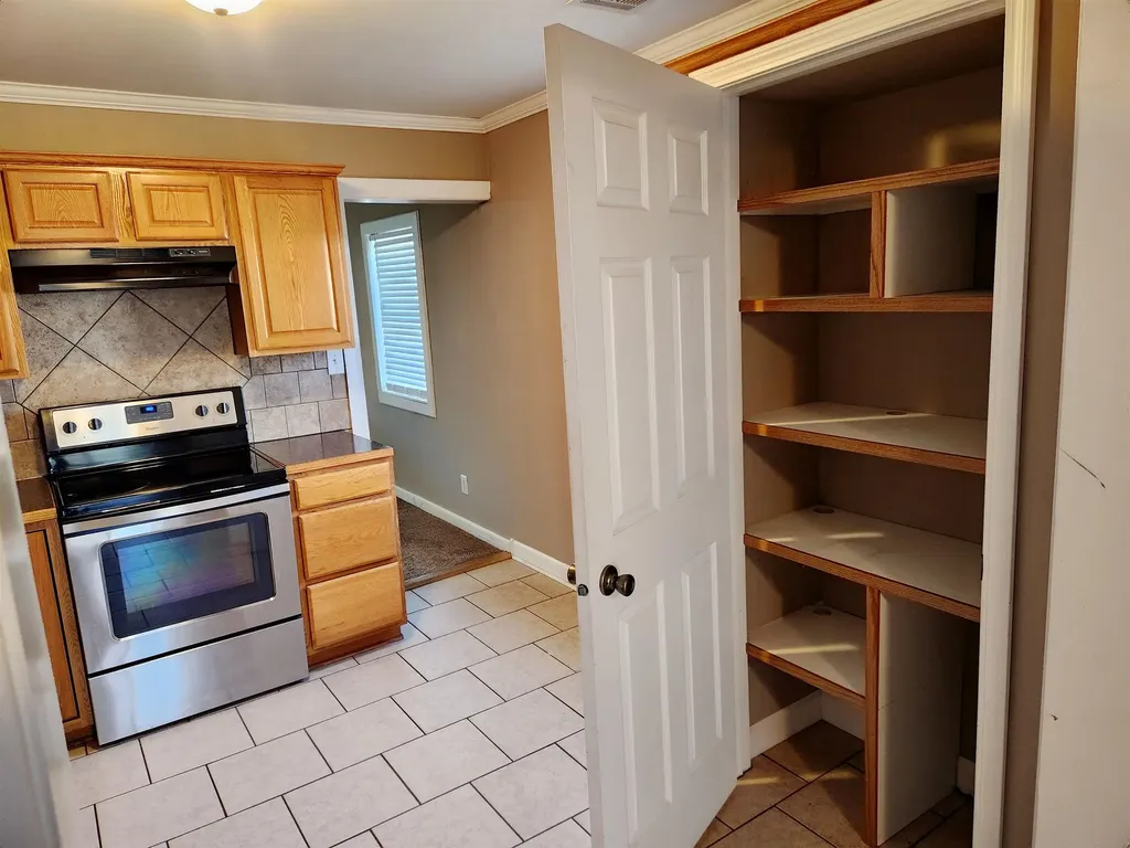306 N Washington Street Belle Plaine KS 67013