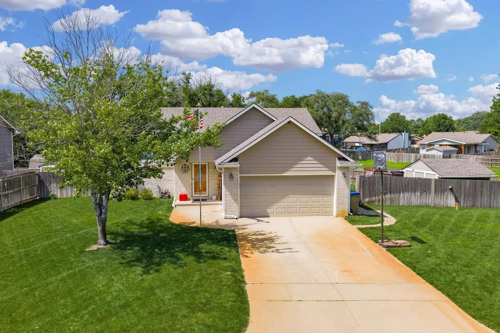 5350 S Midland Circle Wichita KS 67217