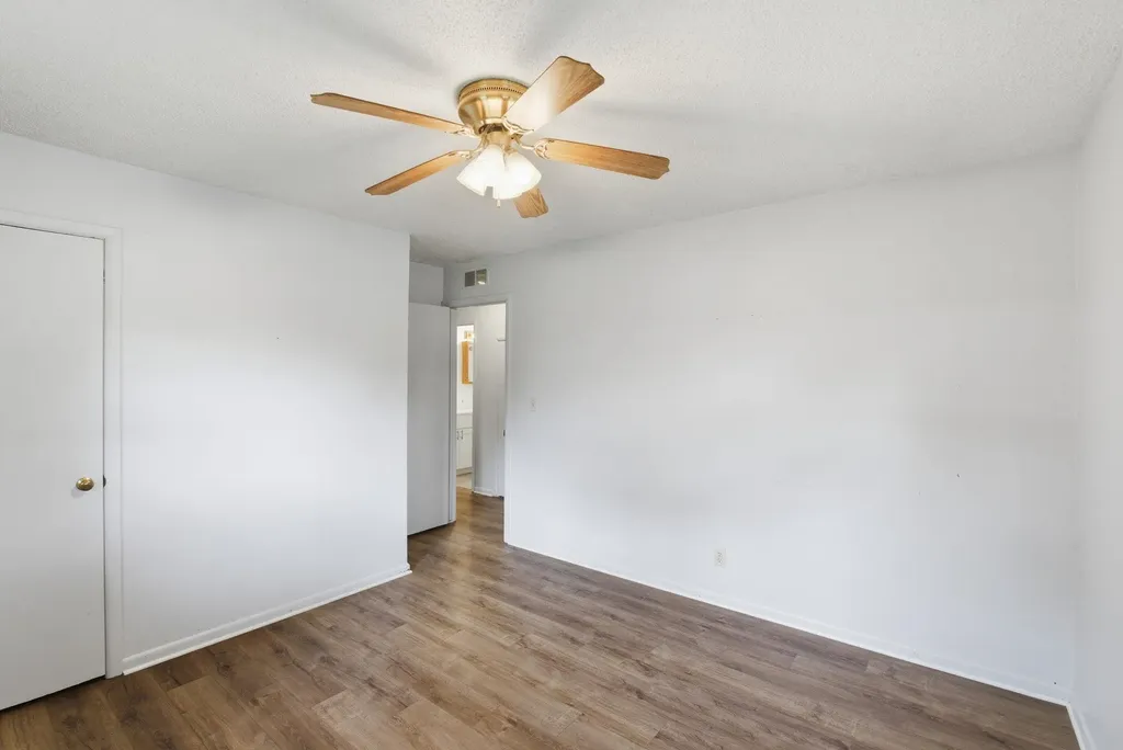 6039 N East Park View Park City KS 67219
