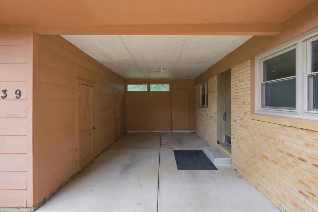 6039 N East Park View Park City KS 67219