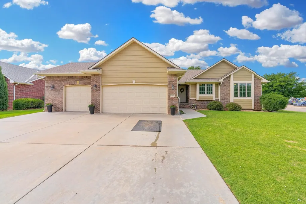 303 E Evergreen Court Cheney KS 67025