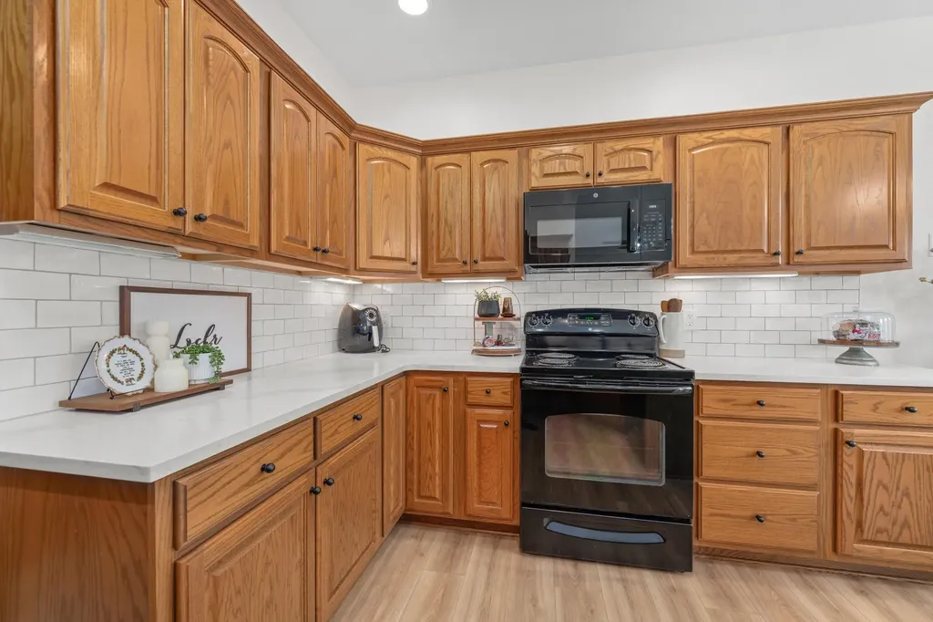 303 E Evergreen Court Cheney KS 67025