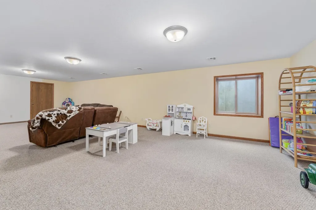 303 E Evergreen Court Cheney KS 67025