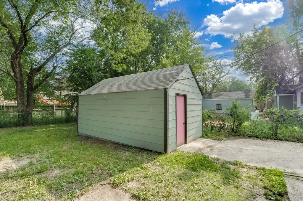 1917 E 24th Street N Wichita KS 67219