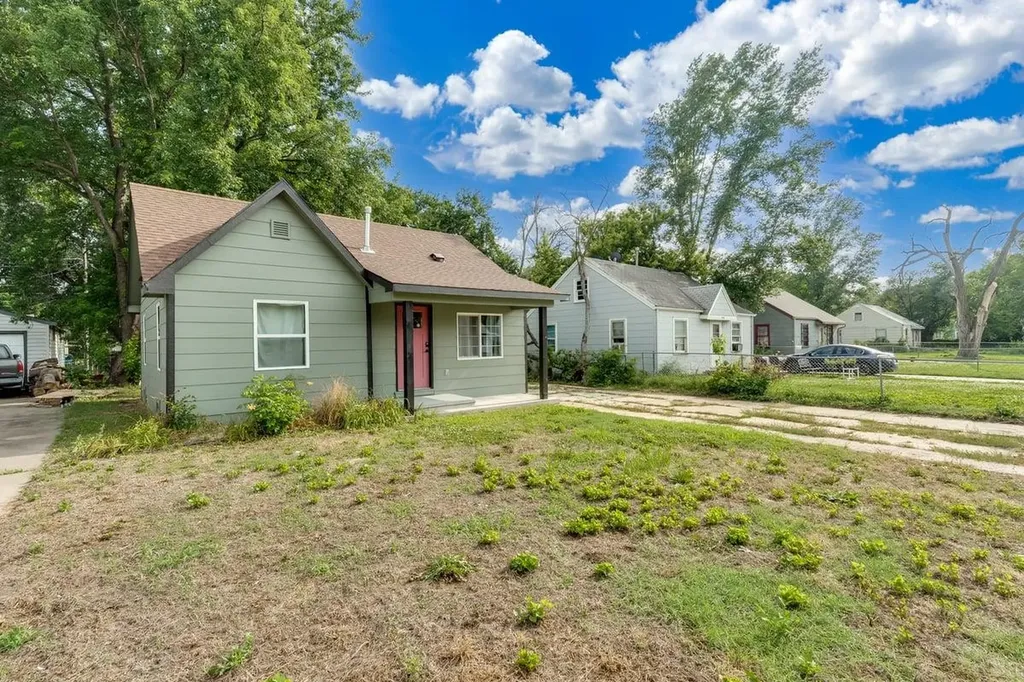 1917 E 24th Street N Wichita KS 67219