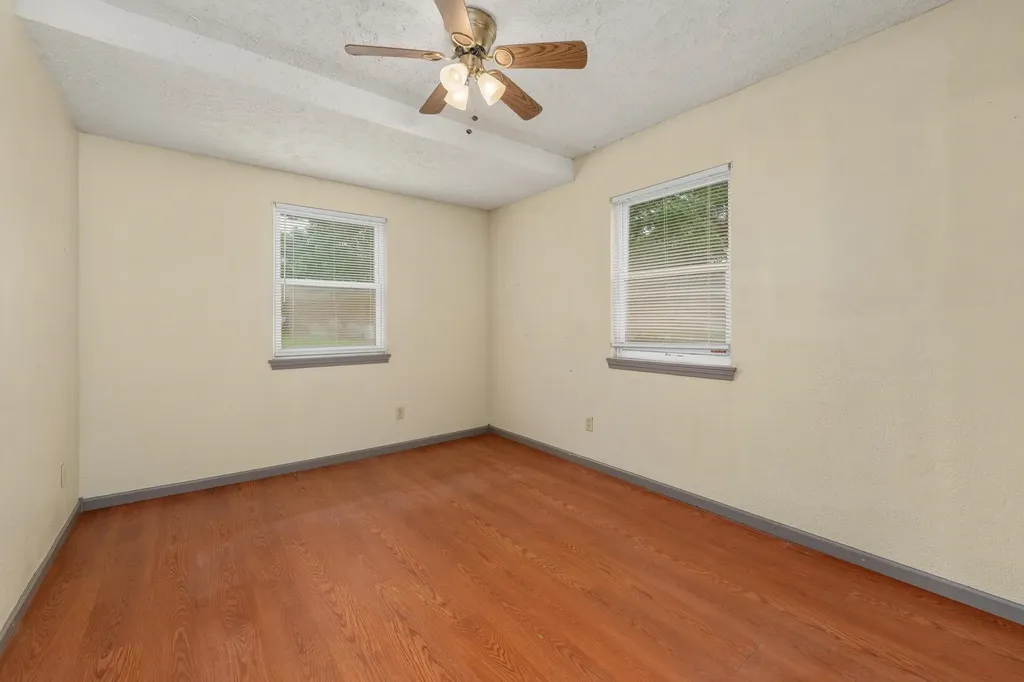 1816 W 29th Wichita KS 67217