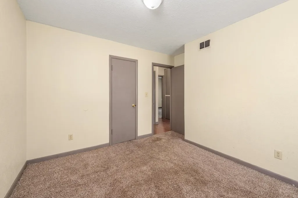 1816 W 29th Wichita KS 67217