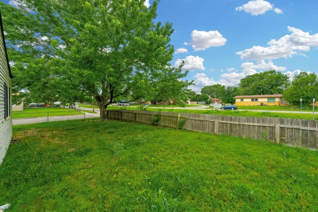 1816 W 29th Wichita KS 67217