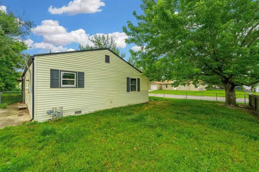 1816 W 29th Wichita KS 67217