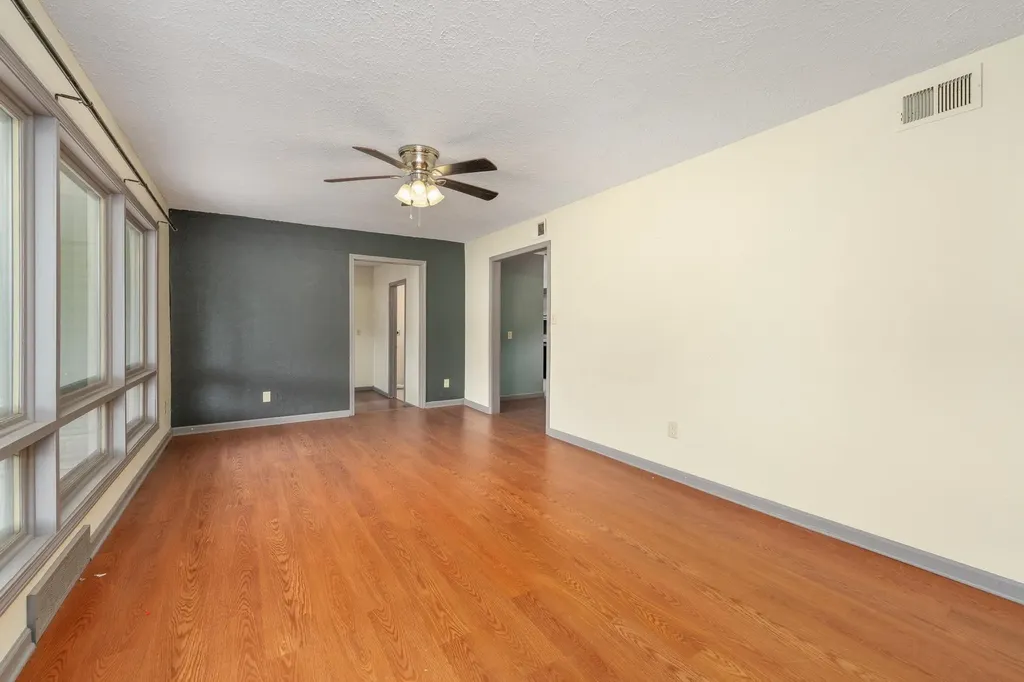 1816 W 29th Wichita KS 67217