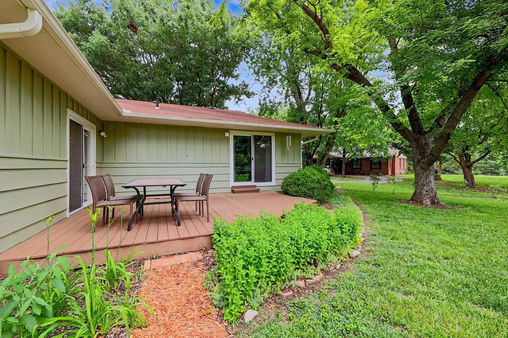 3225 Southwood Court Newton KS 67114