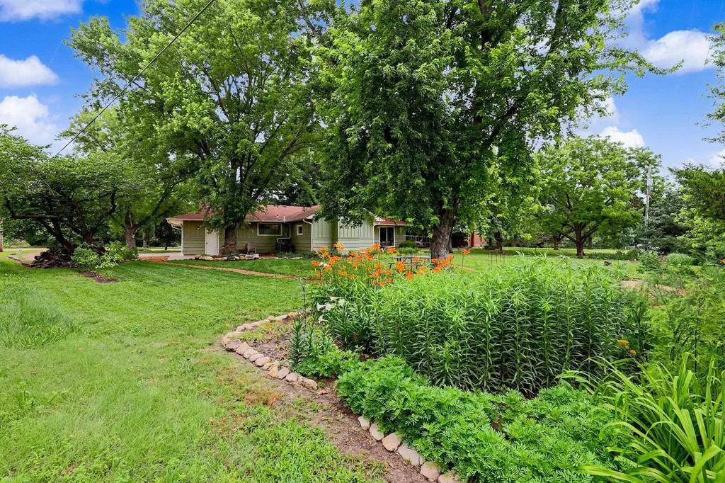 3225 Southwood Court Newton KS 67114