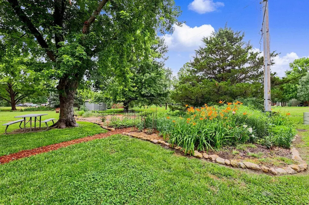 3225 Southwood Court Newton KS 67114