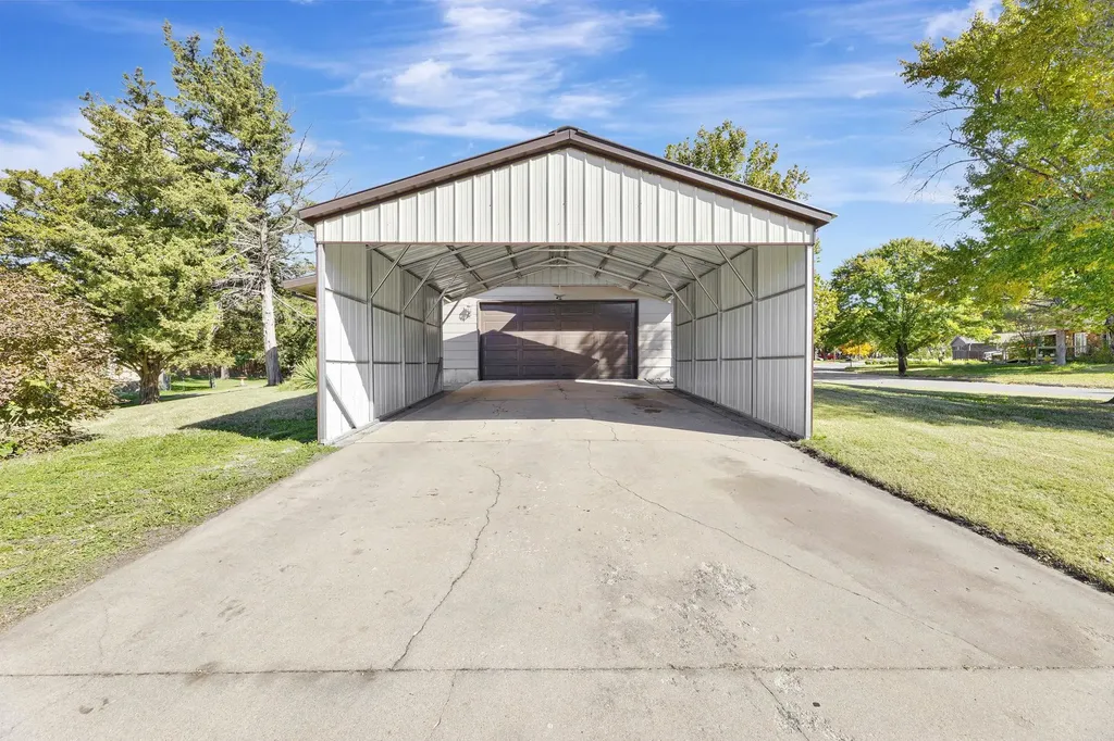 240 Warren El Dorado KS 67042