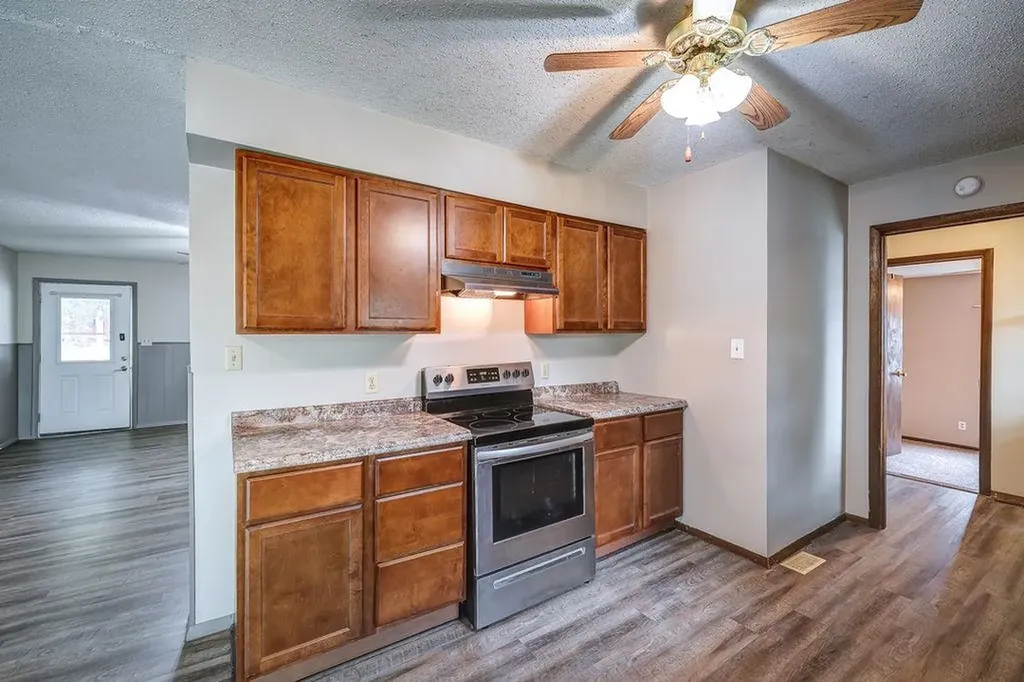 9 Deveron Winfield KS 67156