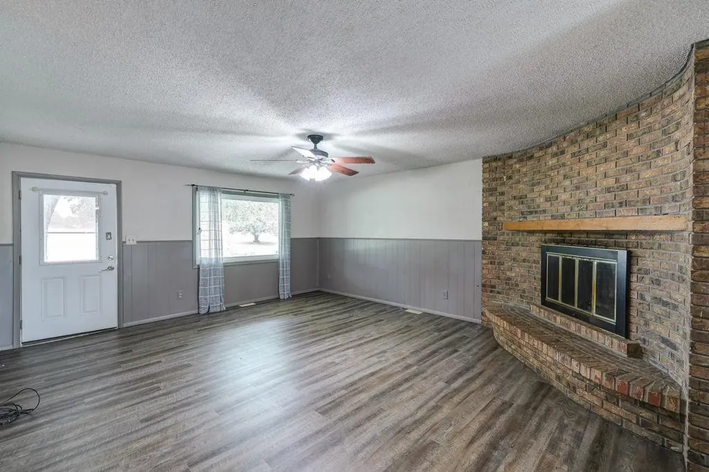 9 Deveron Winfield KS 67156