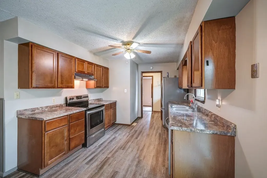9 Deveron Winfield KS 67156