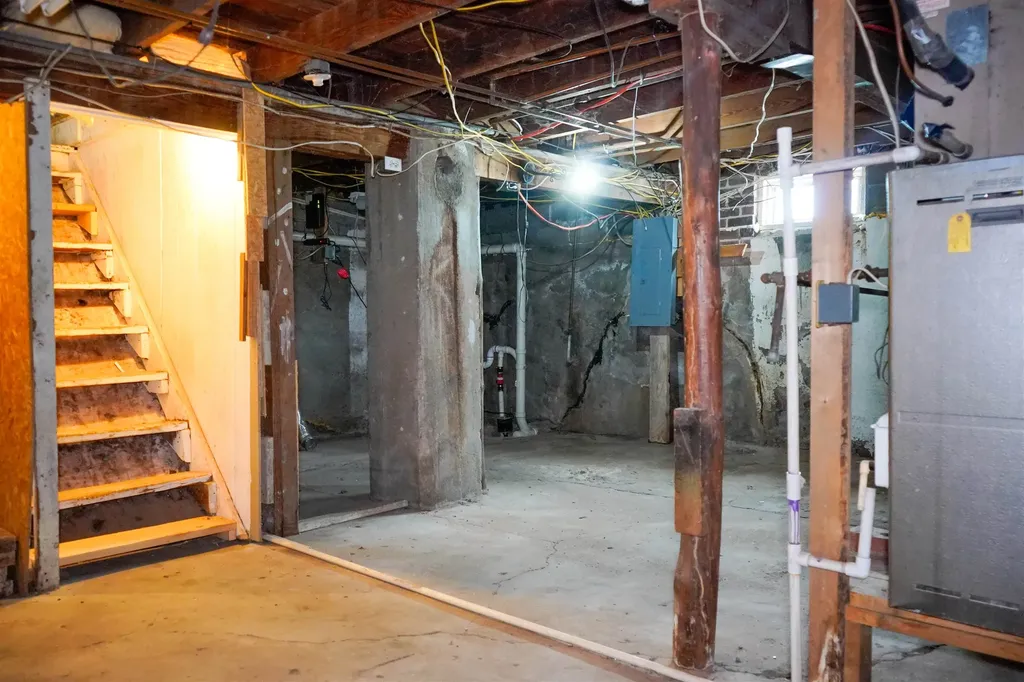 302 N King Street Mount Hope KS 67108-9596