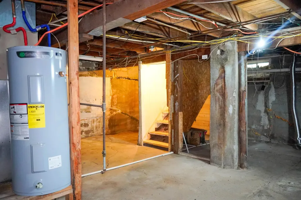 302 N King Street Mount Hope KS 67108-9596