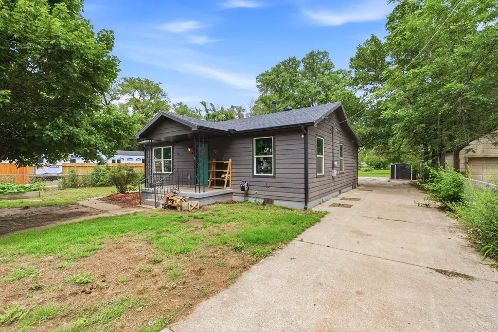 5726 S Vandale Avenue Wichita KS 67217