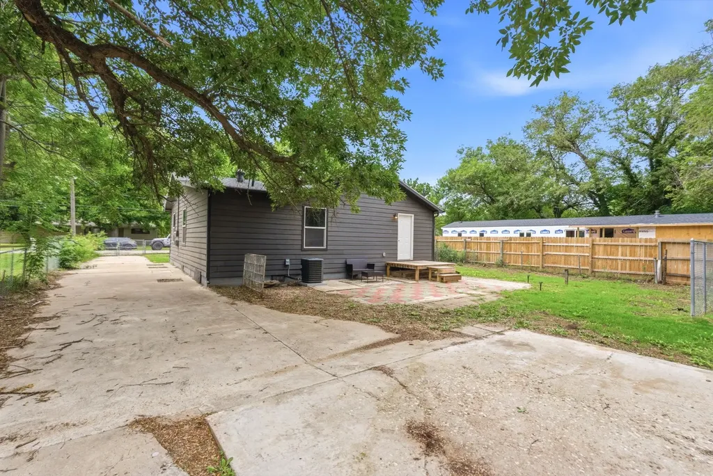5726 S Vandale Avenue Wichita KS 67217