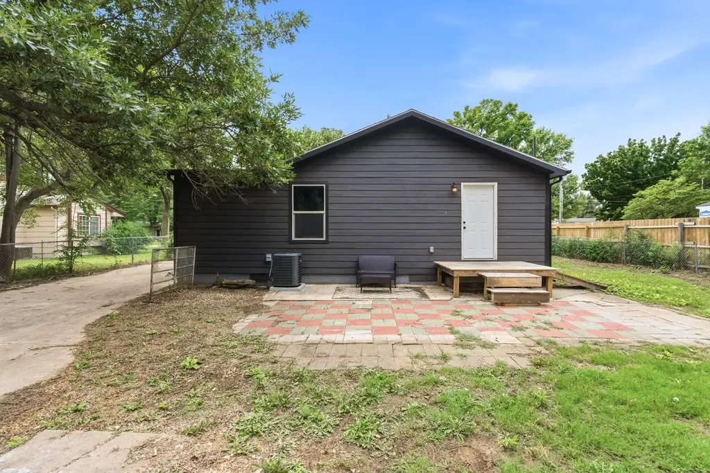 5726 S Vandale Avenue Wichita KS 67217