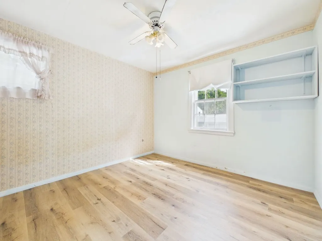 1040 S Pershing Wichita KS 67218