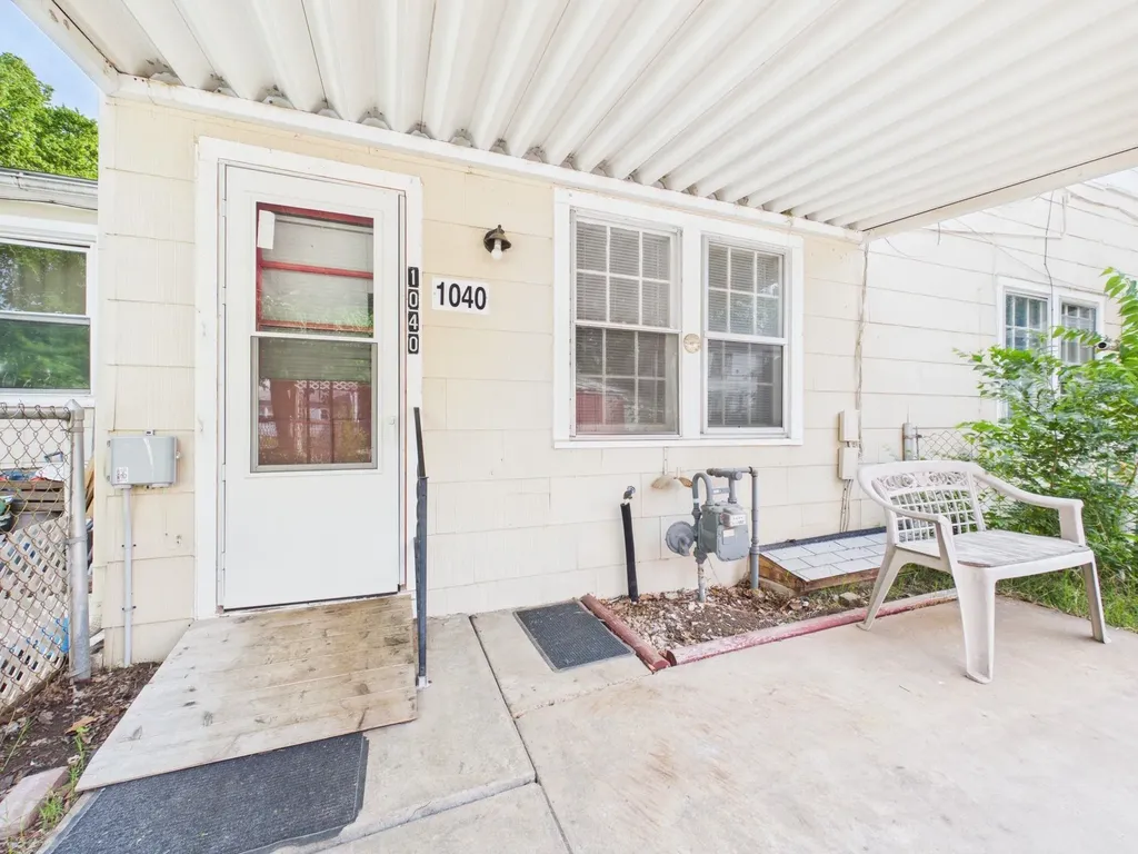 1040 S Pershing Wichita KS 67218