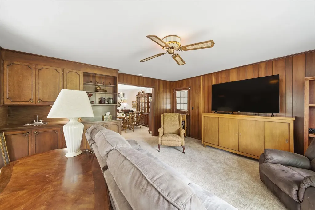 608 W 8th Newton KS 67114