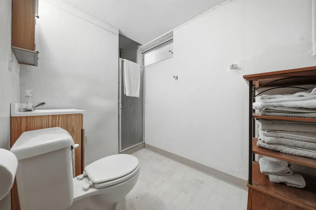 608 W 8th Newton KS 67114