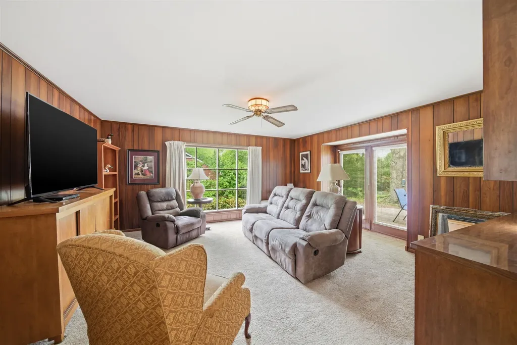 608 W 8th Newton KS 67114