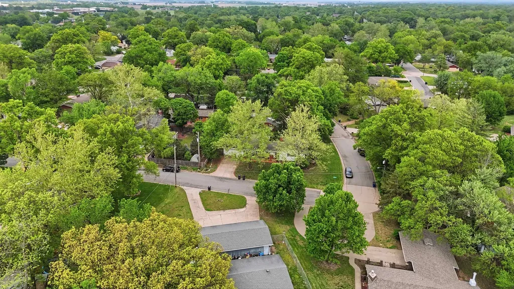 608 W 8th Newton KS 67114