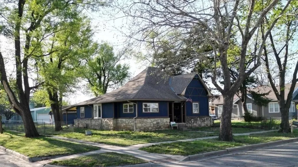 327 Houston Street Winfield KS 67156