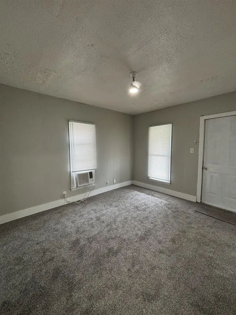 120 W 6th Avenue Hutchinson KS 67501