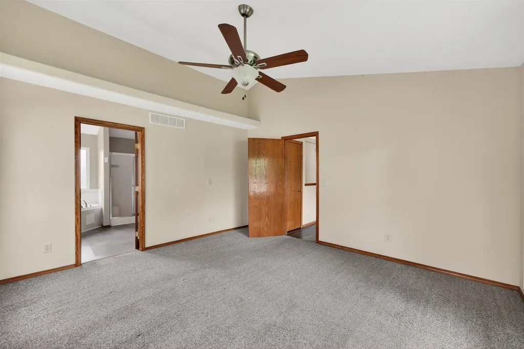 122 N Mount Carmel Wichita KS 67203
