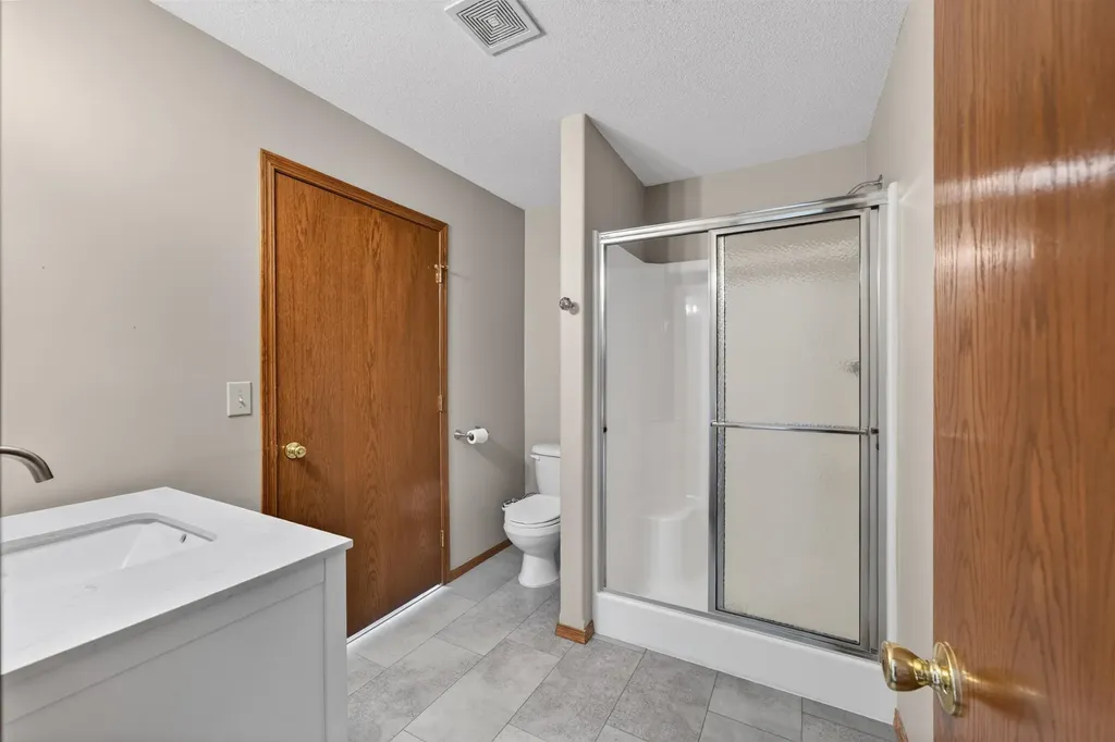 122 N Mount Carmel Wichita KS 67203