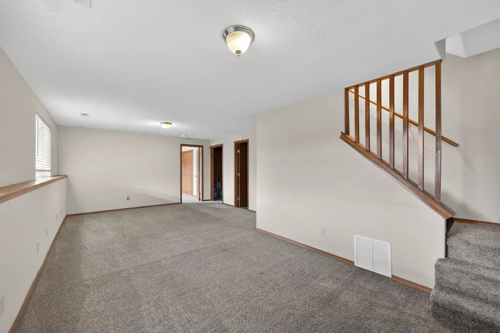 122 N Mount Carmel Wichita KS 67203