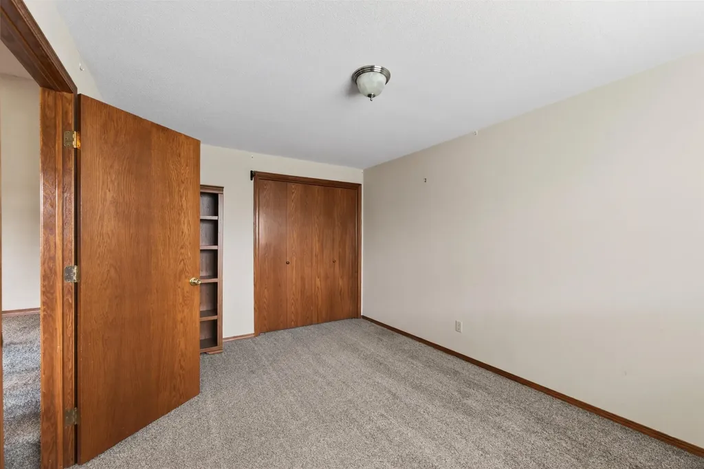 122 N Mount Carmel Wichita KS 67203