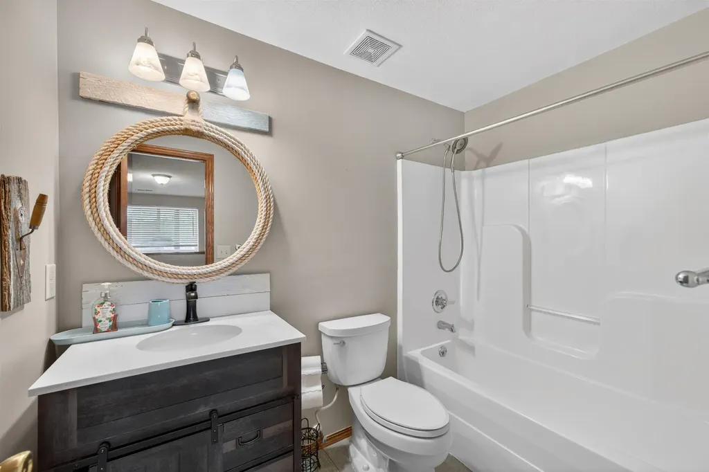 122 N Mount Carmel Wichita KS 67203