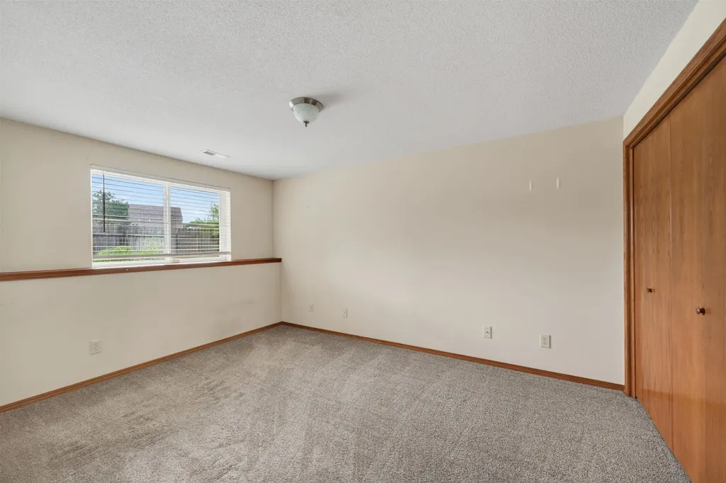 122 N Mount Carmel Wichita KS 67203