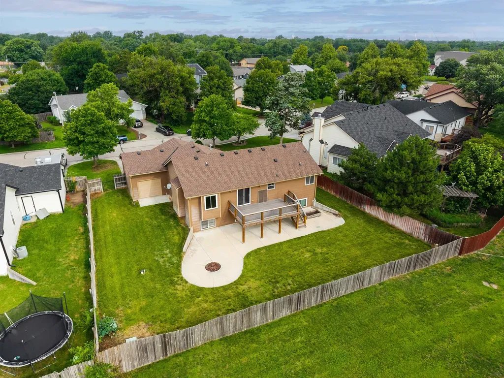 122 N Mount Carmel Wichita KS 67203