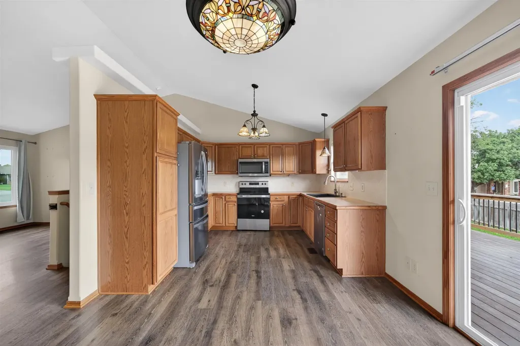122 N Mount Carmel Wichita KS 67203